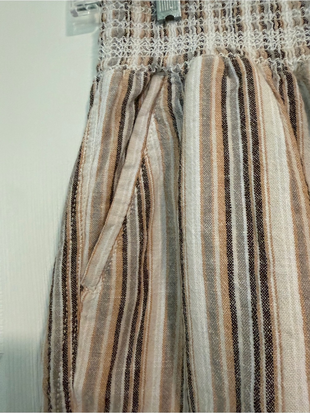 Briggs New York High-Waist Striped Shorts in Beige & Brown - Picture 2 of 8